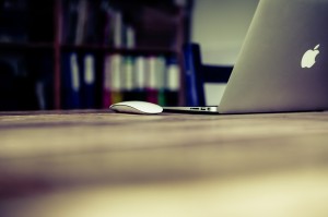 Selon la CNIL, ni un employé déterminé ni un groupe particulier de salariés ne peut faire l’objet de surveillance spécifique par vidéo.
